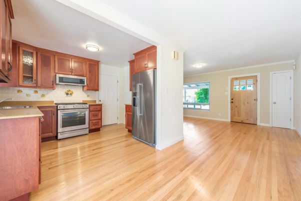 Interior, Kitchen, Stainless Steel Appliances, Wood Texture Flooring
