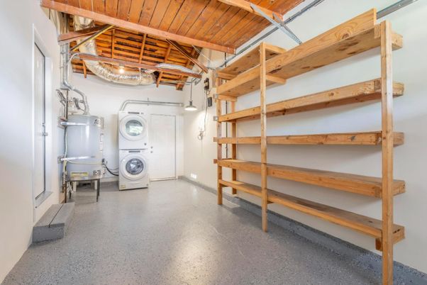 Interior, Washer, Wooden Beams, Wooden Ceilings
