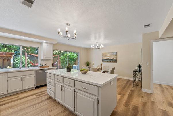 Chandelier, Dining room, Interior, Kitchen, Recessed Lighting, Wood Texture Flooring