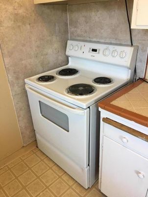 Interior, Kitchen, Tile Countertops