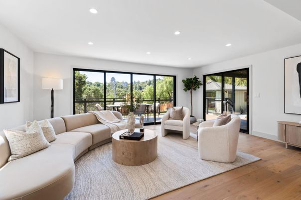 Interior, Living room, Recessed Lighting, Wood Texture Flooring