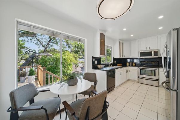 Dining room, Interior, Kitchen, Recessed Lighting, Stainless Steel Appliances