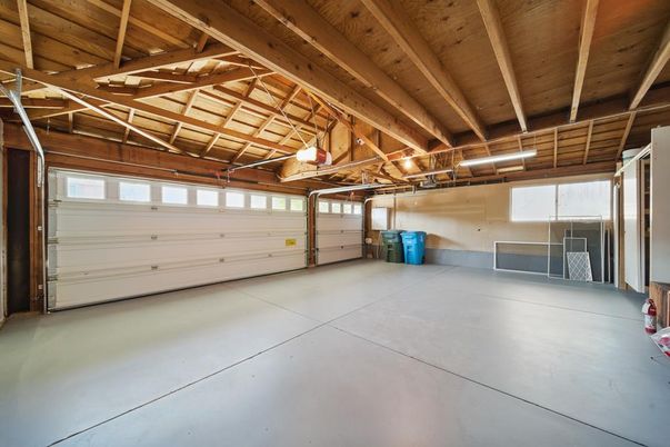Garage, Interior, Wooden Beams, Wooden Ceilings