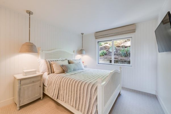 Bedroom, Interior, Pendant Lights