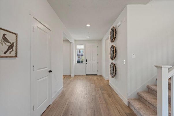 Interior, Recessed Lighting, Wood Texture Flooring