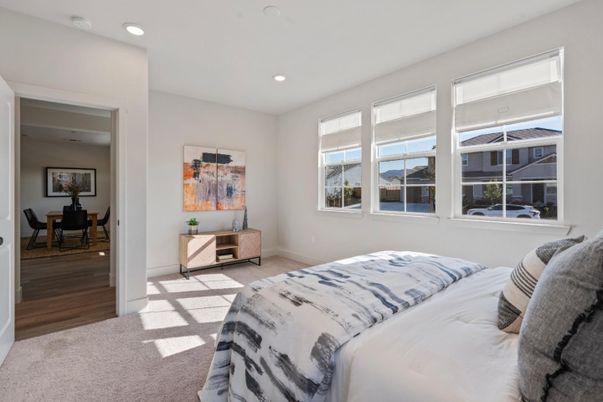 Bedroom, Dining room, Interior, Recessed Lighting