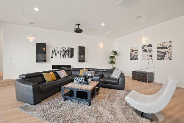 Interior, Living room, Recessed Lighting, Wood Texture Flooring