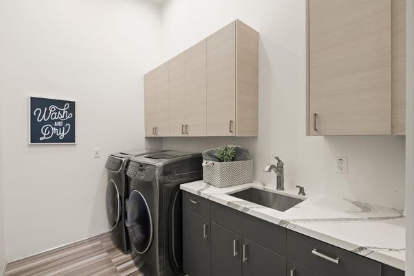 Interior, Washer, Wood Texture Flooring