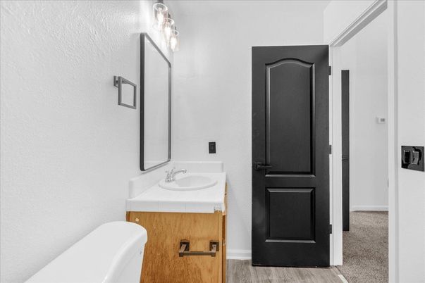 Bathroom, Interior, Tile Countertops
