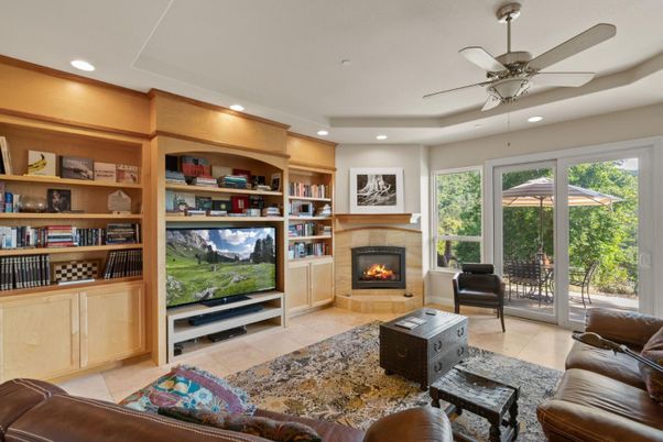 Fireplace, Interior, Living room, Recessed Lighting