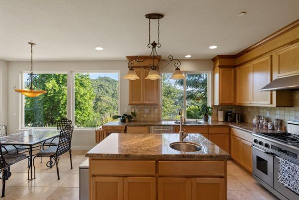 Dining room, Interior, Kitchen, Pendant Lights, Recessed Lighting, Stainless Steel Appliances