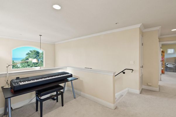 Interior, Pendant Lights, Piano, Recessed Lighting