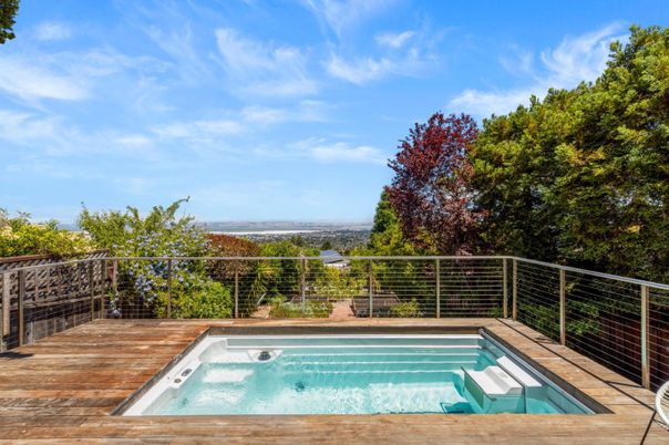 Exterior, Pool, Other