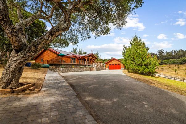 Backyard, Detached Garage, Exterior