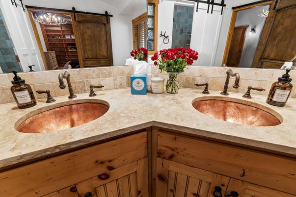 Bathroom, Dual Sink Vanities, Interior