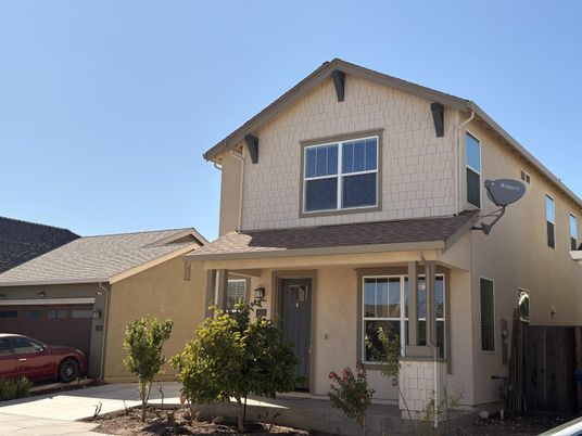Attached, Exterior, Facade, Farmhouse