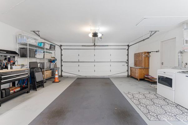 Garage, Interior, Washer
