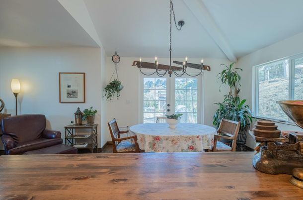 Chandelier, Dining room, Interior