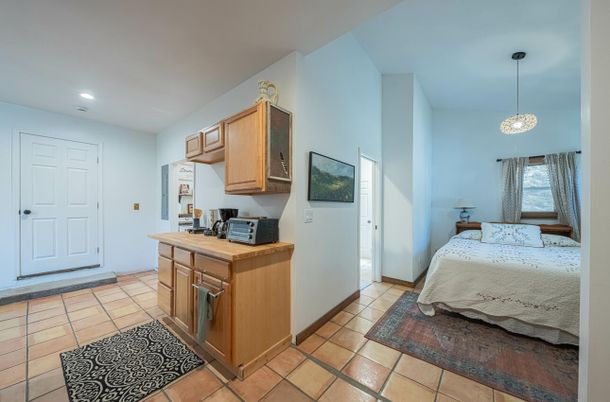 Bedroom, Interior, Kitchen, Pendant Lights, Recessed Lighting