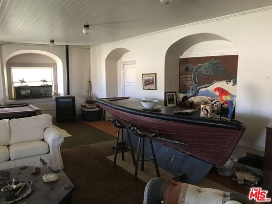 Game Room, Interior