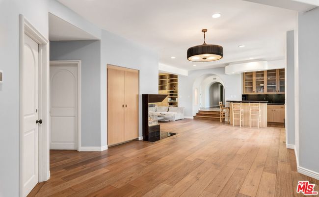 Interior, Pendant Lights, Recessed Lighting, Wood Texture Flooring