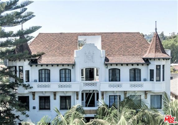 Exterior, Facade, Spanish Mediterranean