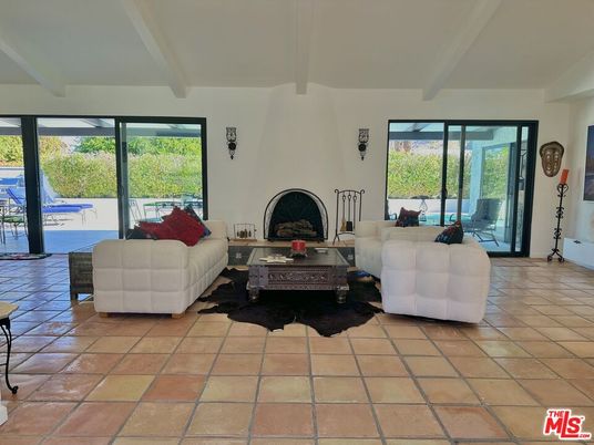 Fireplace, Interior, Living room