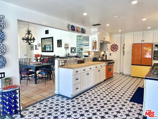 Dining room, Interior, Kitchen, Recessed Lighting