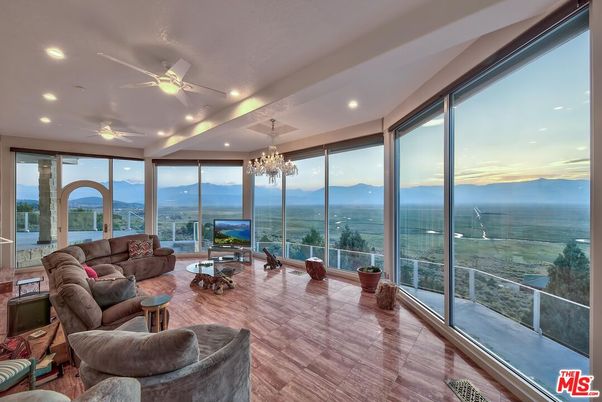 Chandelier, Interior, Living room, Recessed Lighting, Water, Wood Texture Flooring