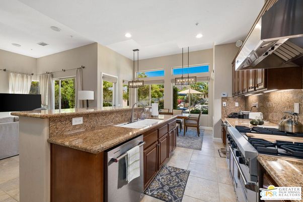 Dining room, Interior, Kitchen, Pendant Lights, Recessed Lighting, Stainless Steel Appliances
