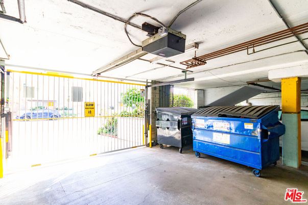 Garage, Interior