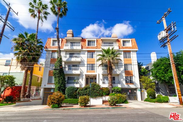 Exterior, Facade, Condo Building
