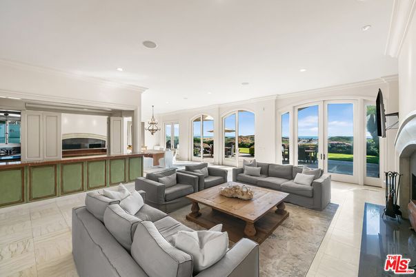 Chandelier, Fireplace, Interior, Living room, Pendant Lights, Recessed Lighting, Water
