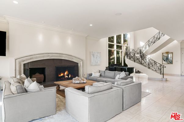 Fireplace, Interior, Living room, Recessed Lighting