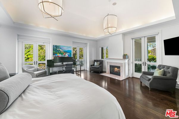 Bedroom, Fireplace, Interior, Pendant Lights, Piano, Wood Texture Flooring