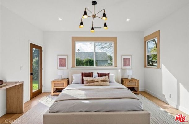 Bedroom, Interior, Pendant Lights, Recessed Lighting, Wood Texture Flooring