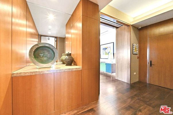 Interior, Recessed Lighting, Wood Texture Flooring, Wooden Walls