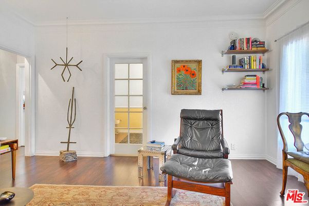Interior, Pendant Lights, Wood Texture Flooring