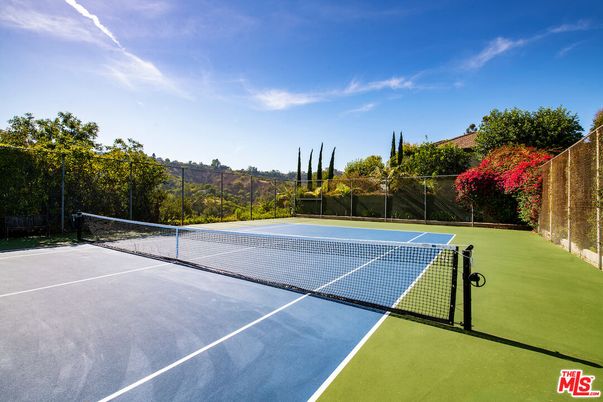 Exterior, Tennis Courts