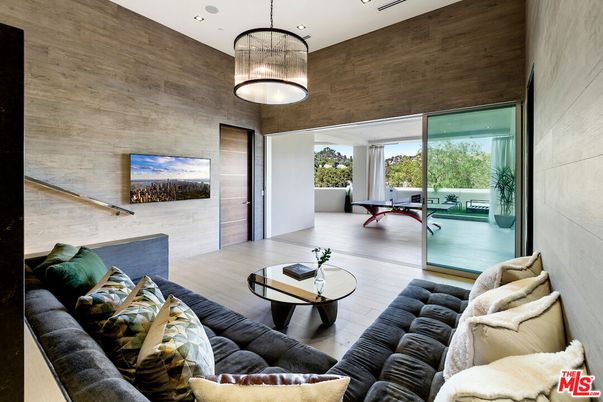 Interior, Living room, Pendant Lights, Recessed Lighting, Wood Texture Flooring, Wooden Walls