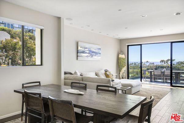 Dining room, Interior, Living room, Recessed Lighting, Wood Texture Flooring