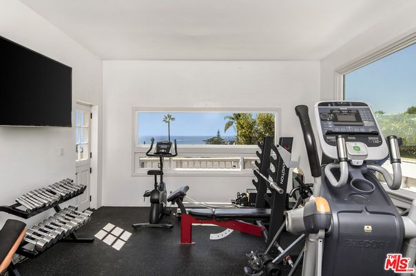 Fitness Equipment, Interior, Water