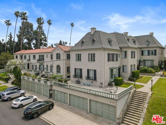 Attached, Exterior, Facade, French Provincial