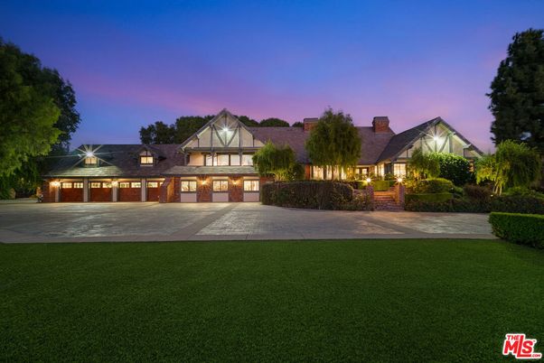 Backyard, Exterior, Facade, Tudor Revival