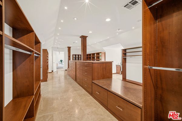 Interior, Recessed Lighting, Walk-in Closets