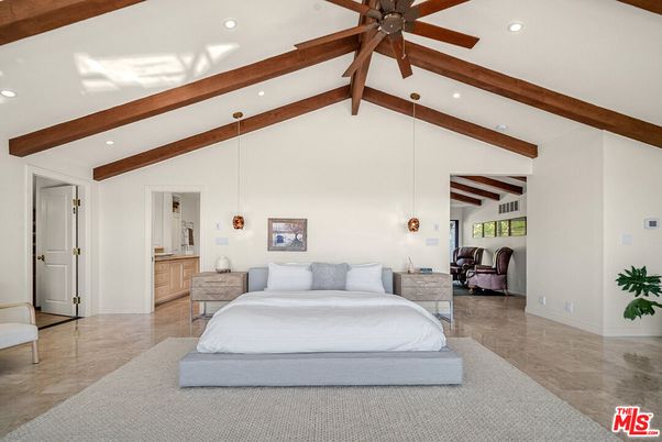 Bedroom, Interior, Pendant Lights, Recessed Lighting, Wooden Beams