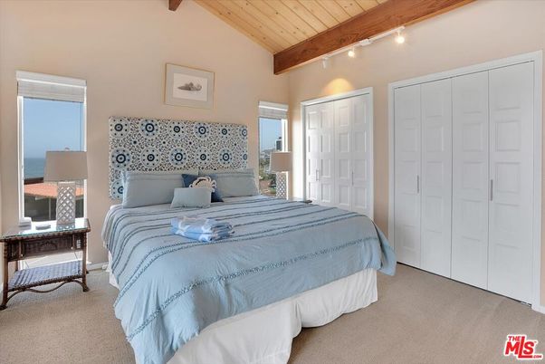 Bedroom, Interior, Wooden Beams, Wooden Ceilings