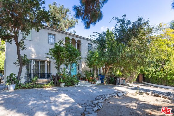 Backyard, Exterior, Facade, Spanish Mediterranean