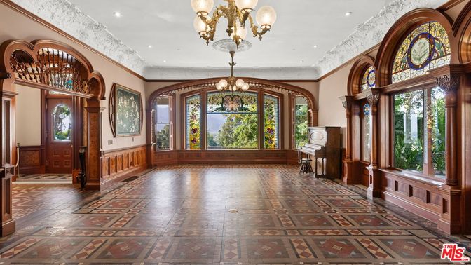 Chandelier, Interior, Recessed Lighting, Wood Texture Flooring
