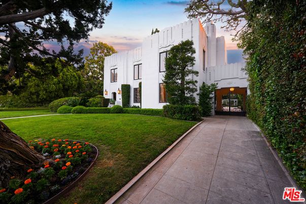 Backyard, Exterior, Facade, None